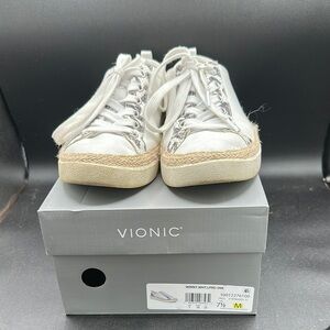 Women's Vionic Winny Sneaker White Leopard/Snake Print Leather 7.5 M